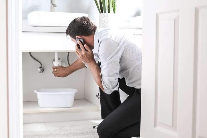 Signs You Need to Call a Plumber