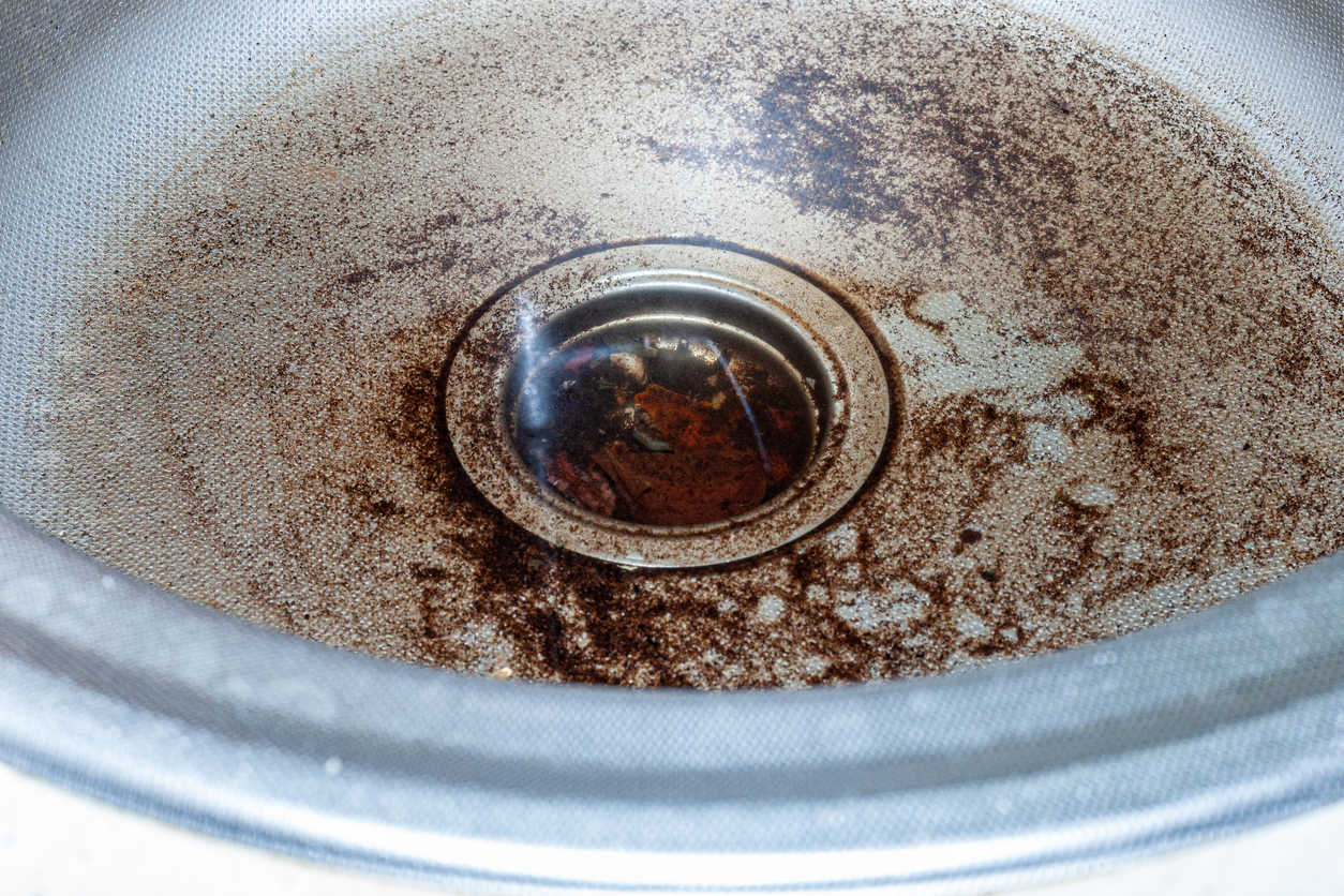 Reasons For a Dishwasher Clog & How to Fix It