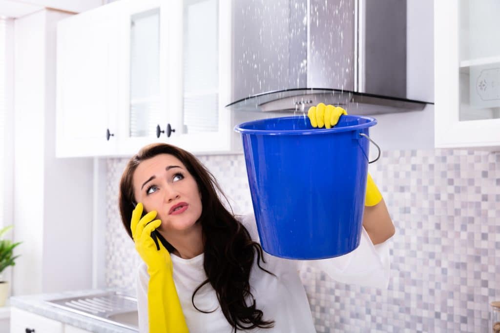 How to Manage a Plumbing Emergency Before it Goes Out of Hand