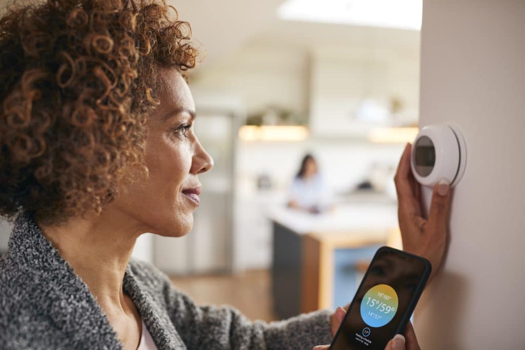 Improve Energy Efficiency With the Right Thermostat for Home
