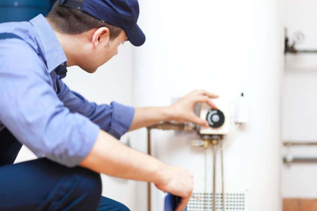 What Temperature Should a Hot Water Heater Be Set At