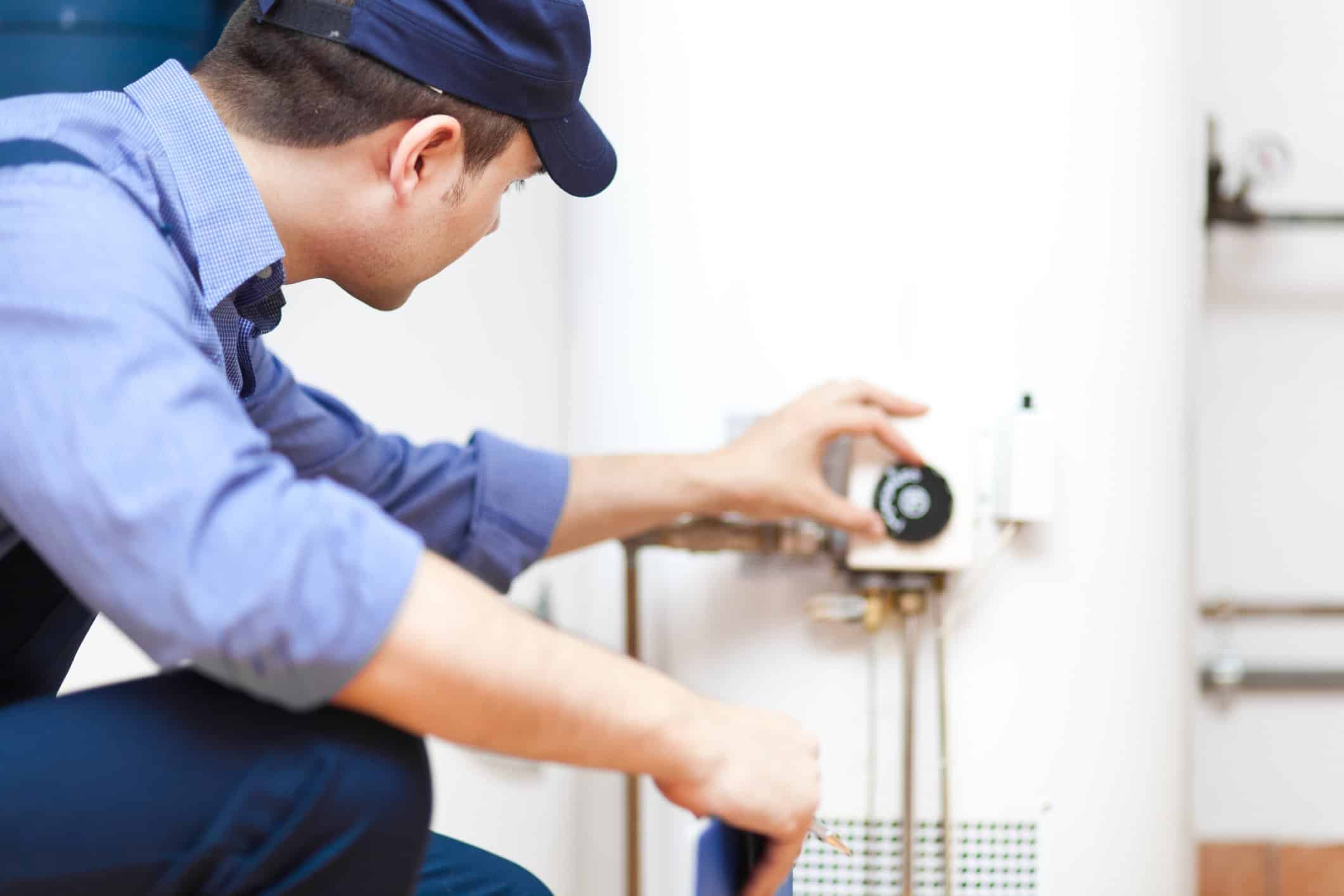 What Temperature Should a Hot Water Heater Be Set At